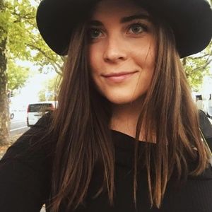 Meet your Posher, Nora